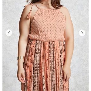 Forever 21, sundress, peach NWT, never worn.